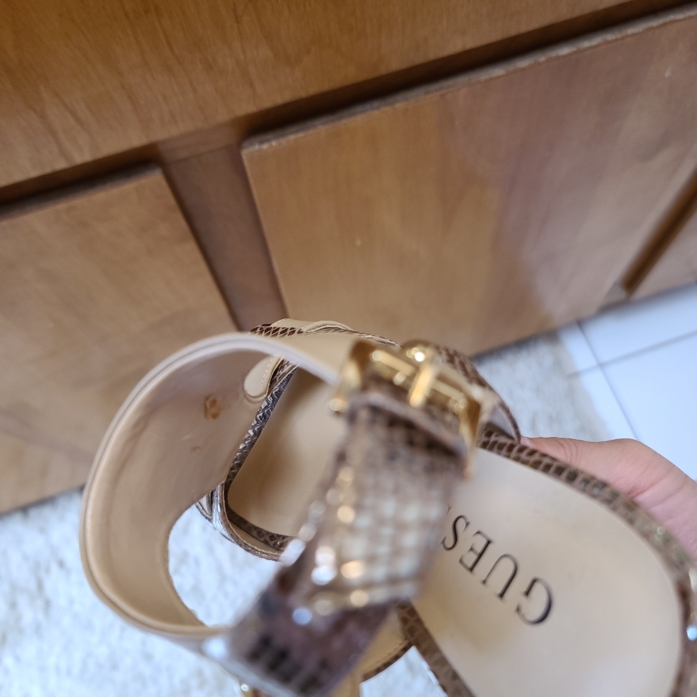 Guess shoes - Picture 4 of 8